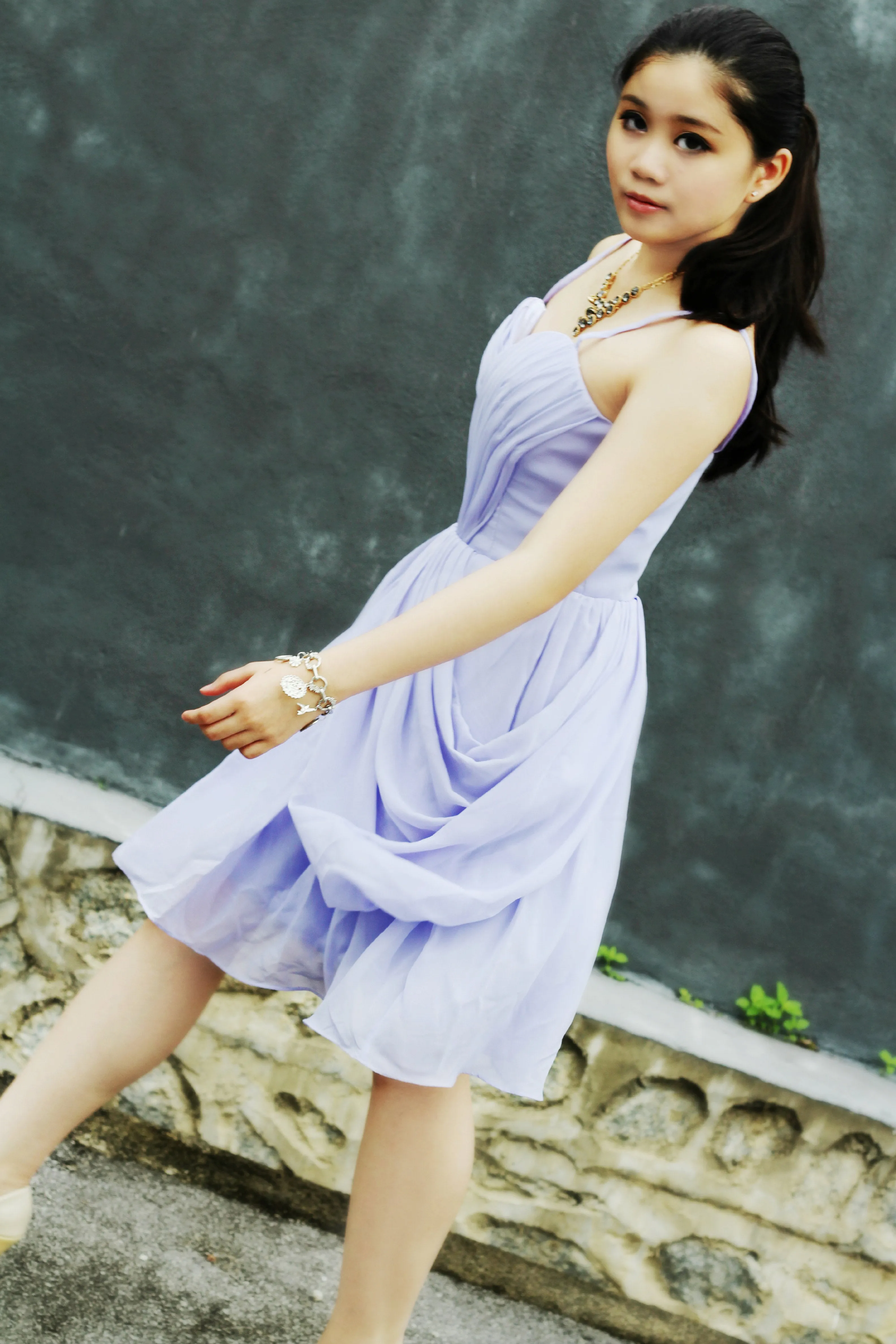 A-line V-neck Spaghetti Strap Knee Length Chiffon Pleated Prom Dress