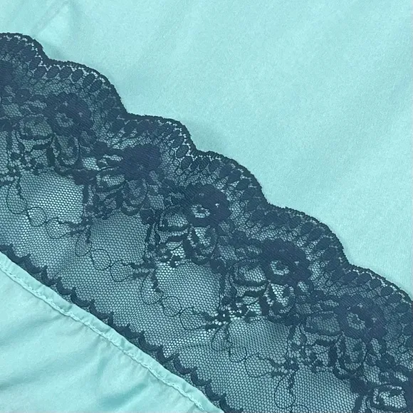 Anthropologie l S Eloise Retro Pinup Robin Blue Silk Lace Ruffle Hem Half Slip