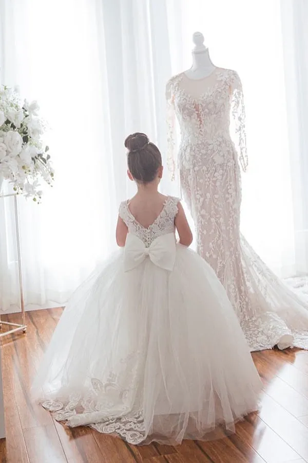 Cute Tulle Ivory Sleeveless Flower Girls Dresses Ball Gown