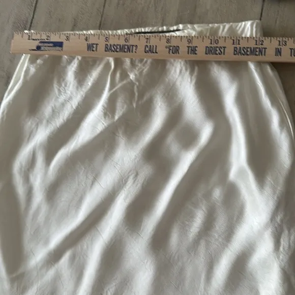 ENZA COSTA Satin Bias Slip Skirt Womens XS White Undyed Midi Pull on Ivory