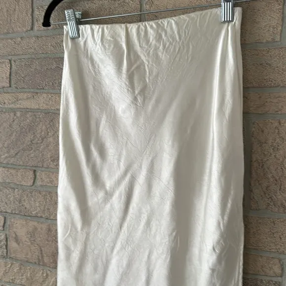 ENZA COSTA Satin Bias Slip Skirt Womens XS White Undyed Midi Pull on Ivory