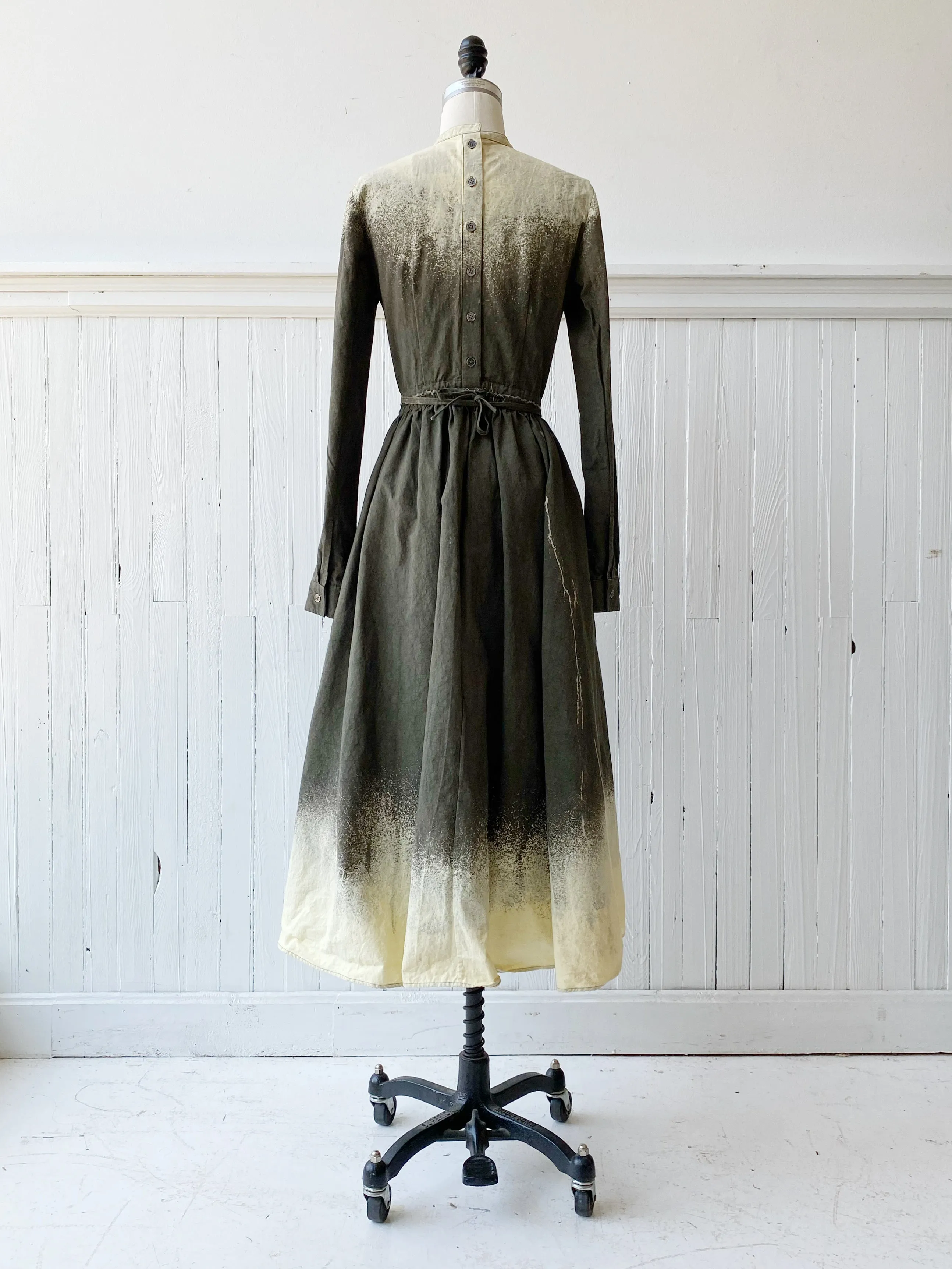 galaxy bleach worker dress in army