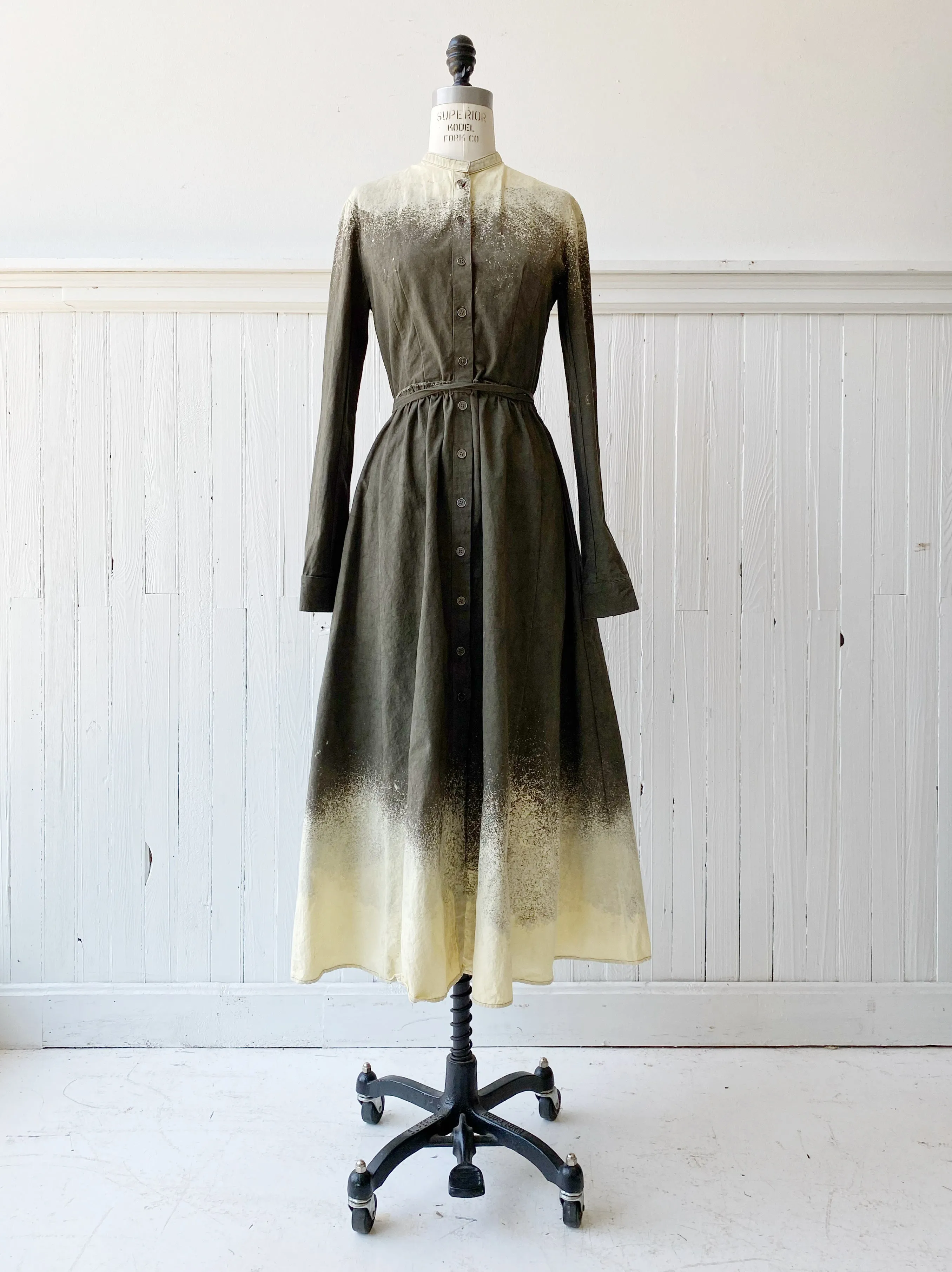 galaxy bleach worker dress in army
