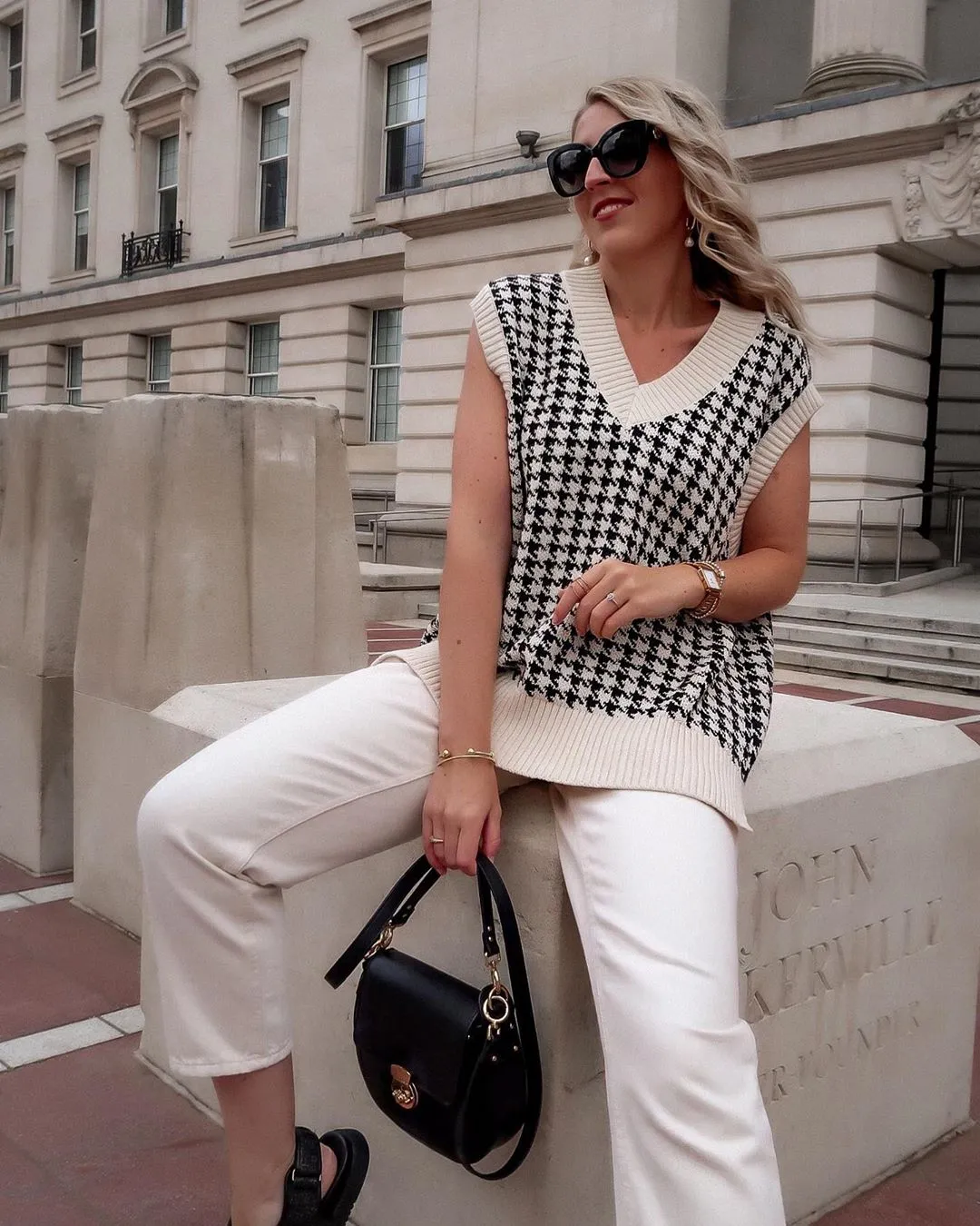Houndstooth V-neck Knitted Vest Sweaters