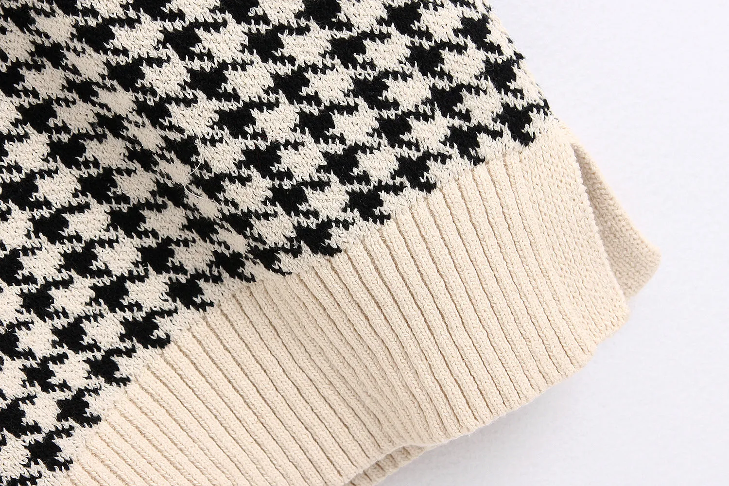 Houndstooth V-neck Knitted Vest Sweaters