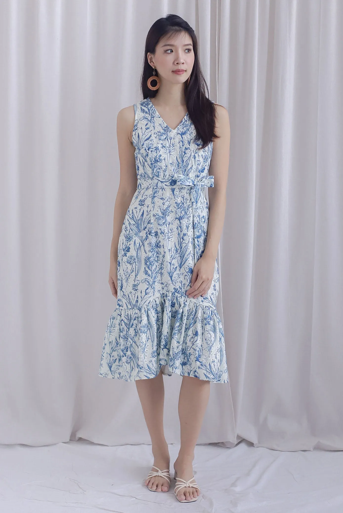 Kinda Porcelain Eyelet Mermaid Dress In White