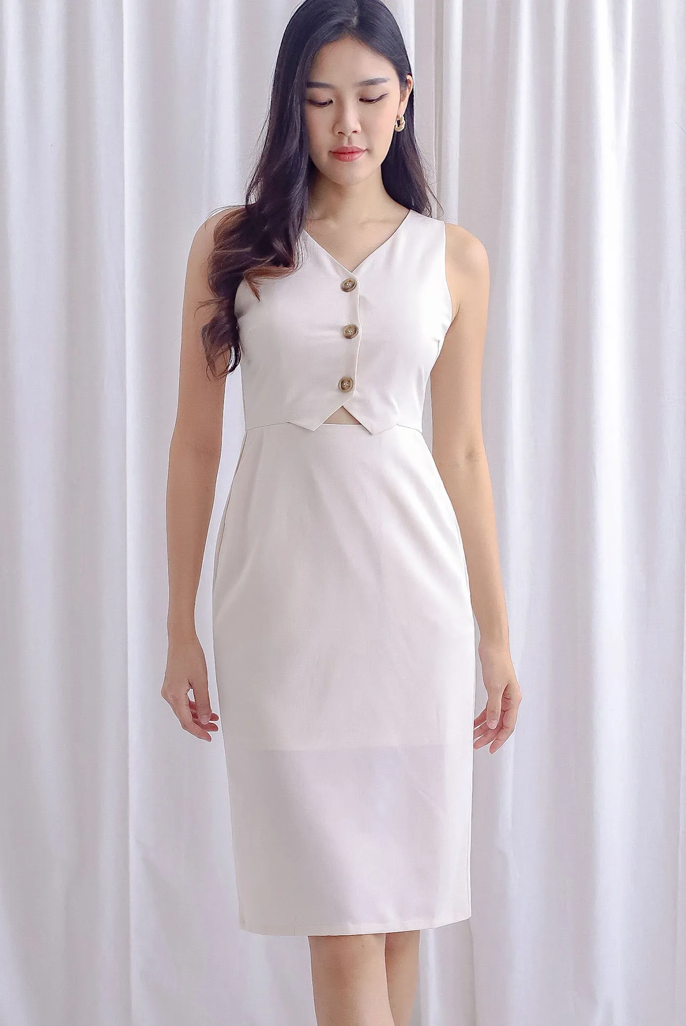 Kinsleigh Waistcoat Dress In Wheat