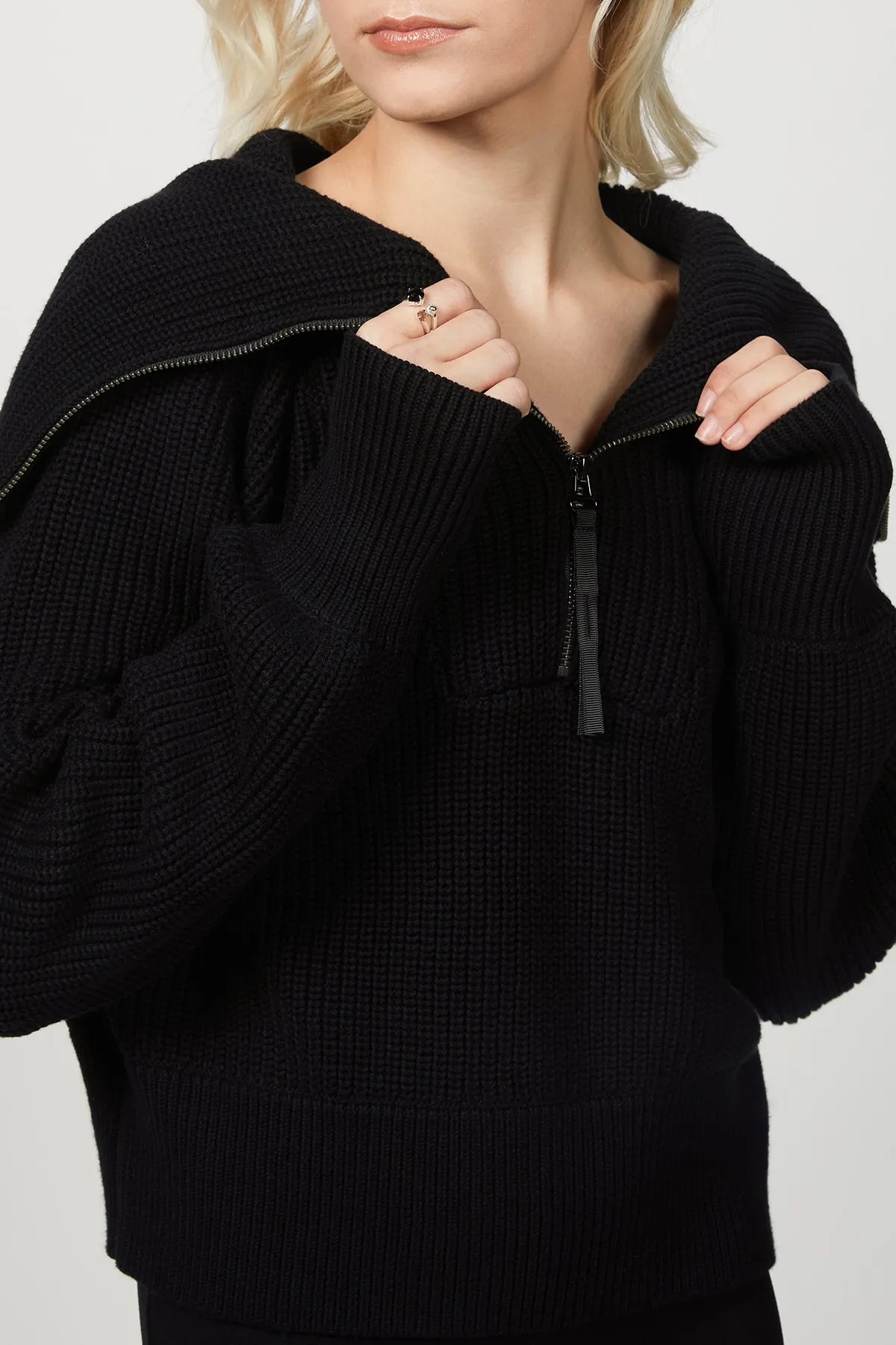 MENTONE HALF ZIP PULLOVER