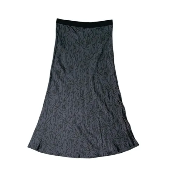 Rails Slip Midi Skirt in Black Tiger Print Satin Size Small