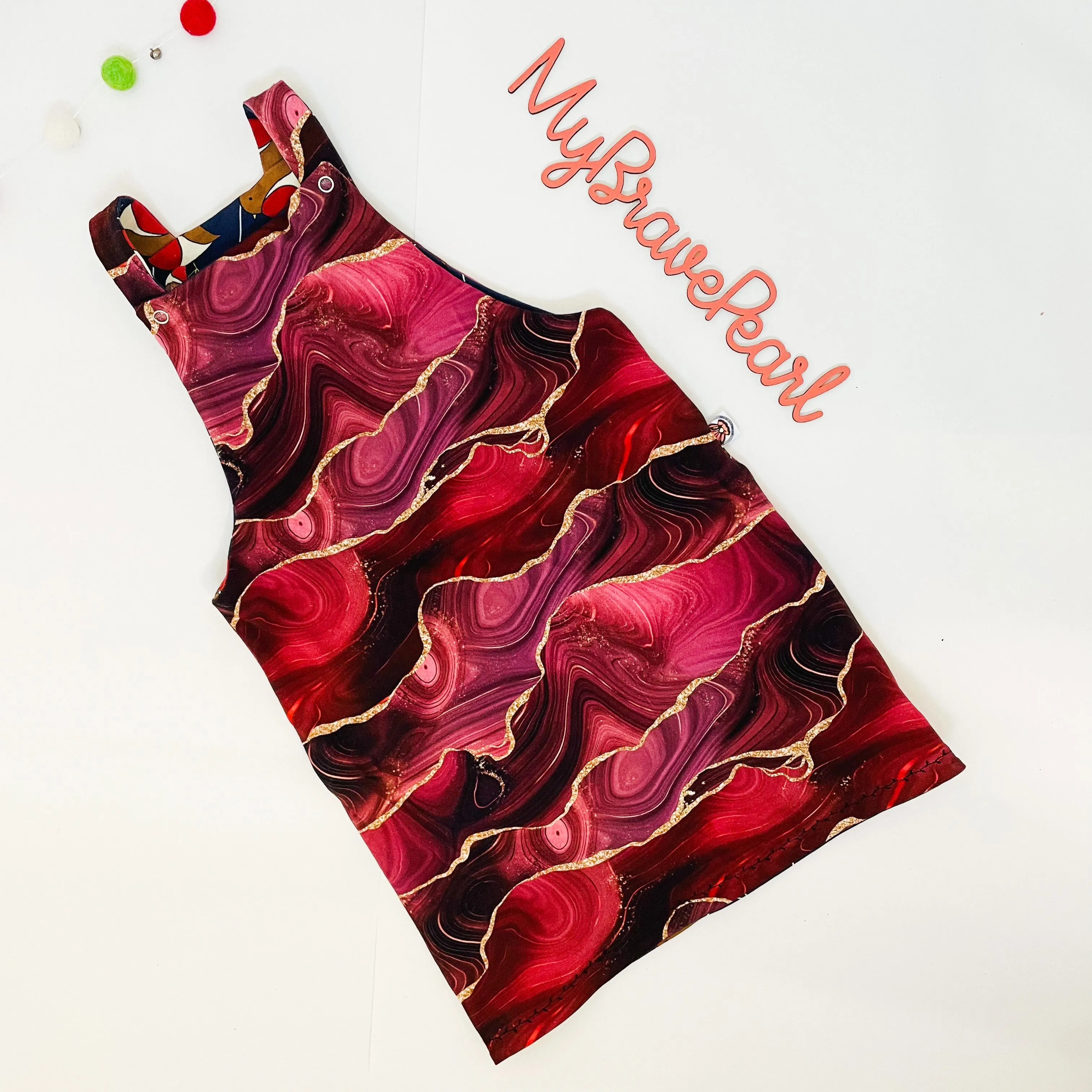 Ready To Ship 4-5Y length 3-4Y Width Christmas reversible Dungaree Dresses Robins/Burgundy Agate
