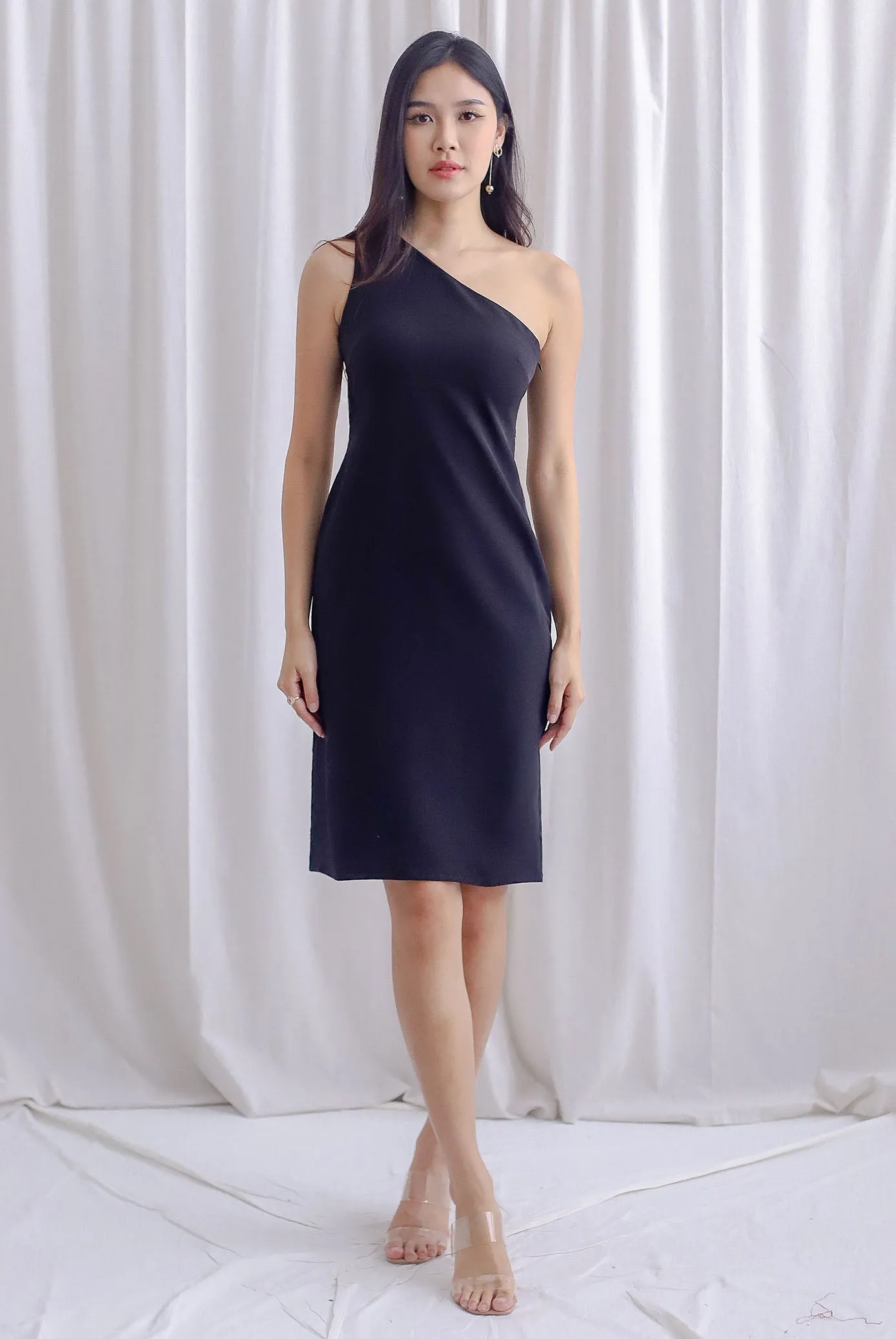 Reverie Padded Twist Back Toga Dress In Black