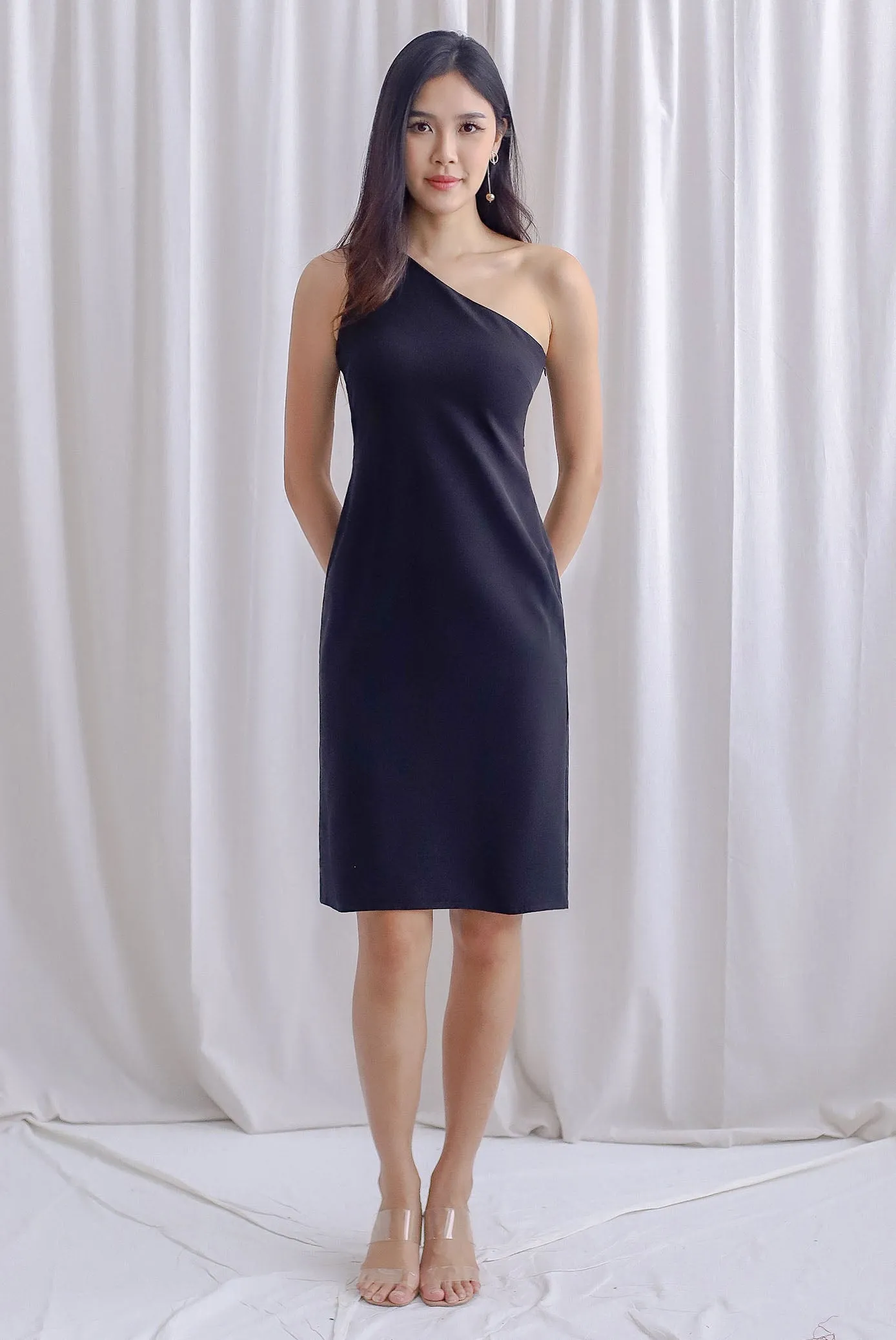 Reverie Padded Twist Back Toga Dress In Black