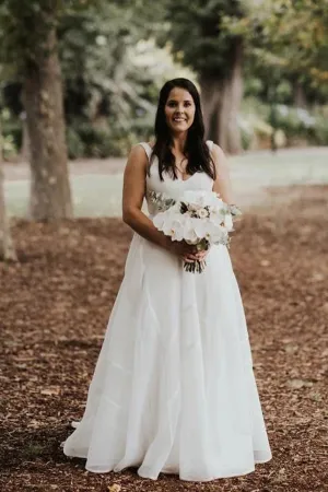Roycebridal Simple Chiffon A-line V-neck Sweep Train Sleeveless Wedding Dress,MW446