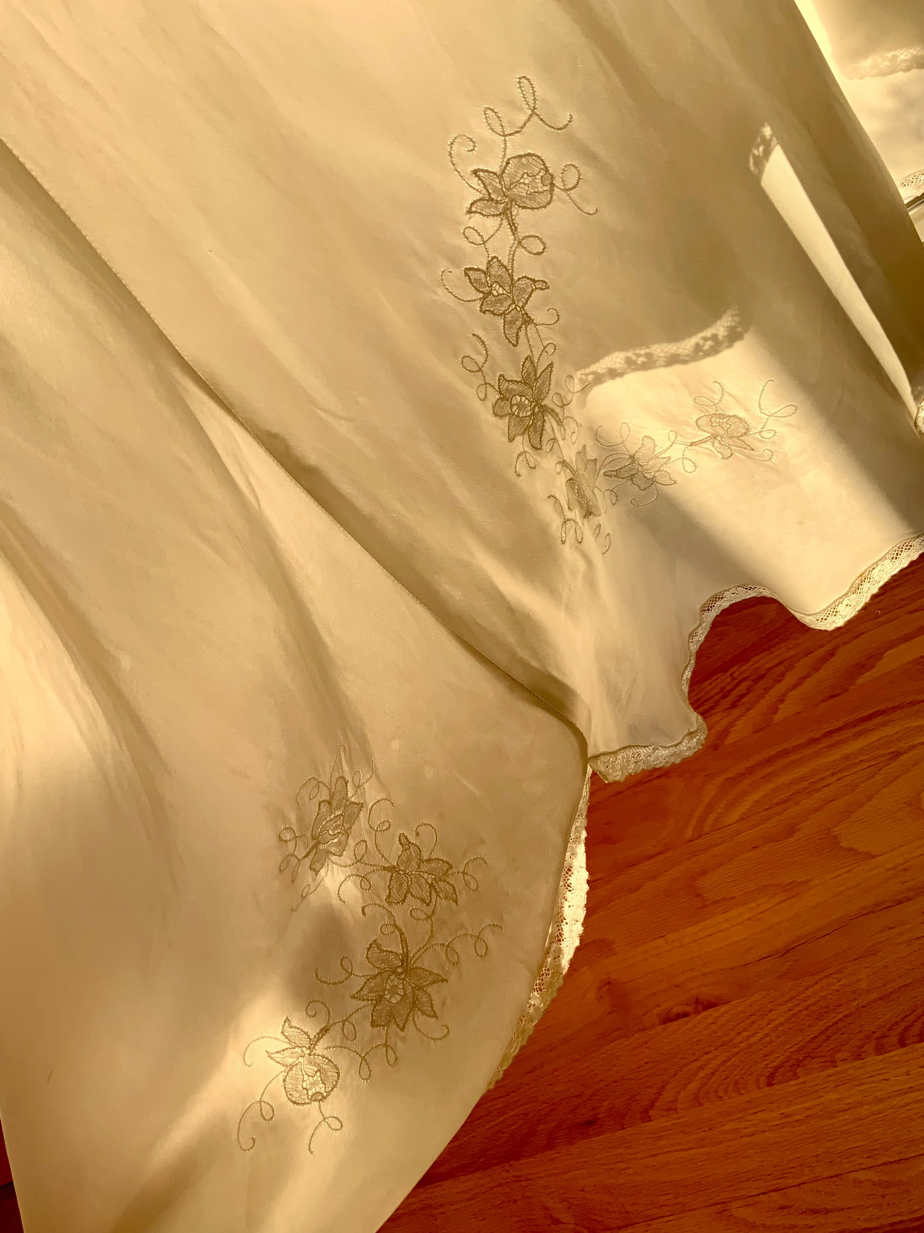 Satin Nightgown - Bridal - 50s -50Q