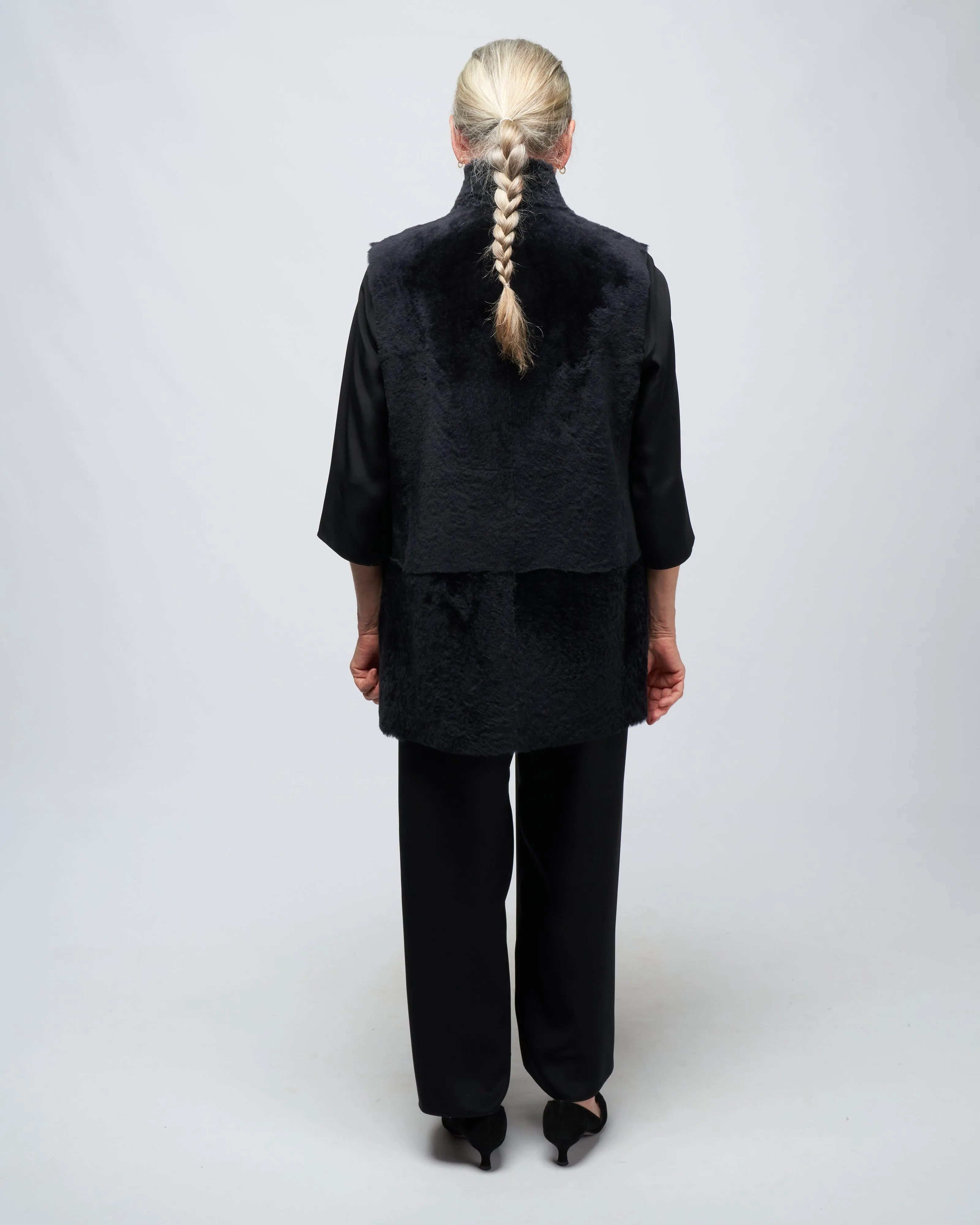 short stand collar gilet - black merinillo