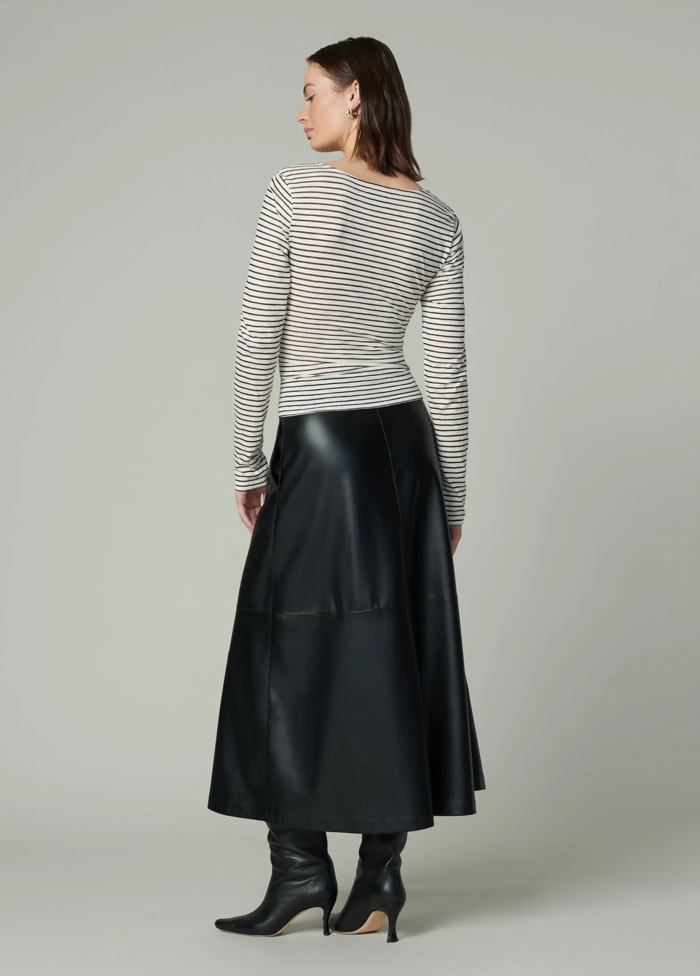 THE AVA STRIPE TWIST V NECK TOP