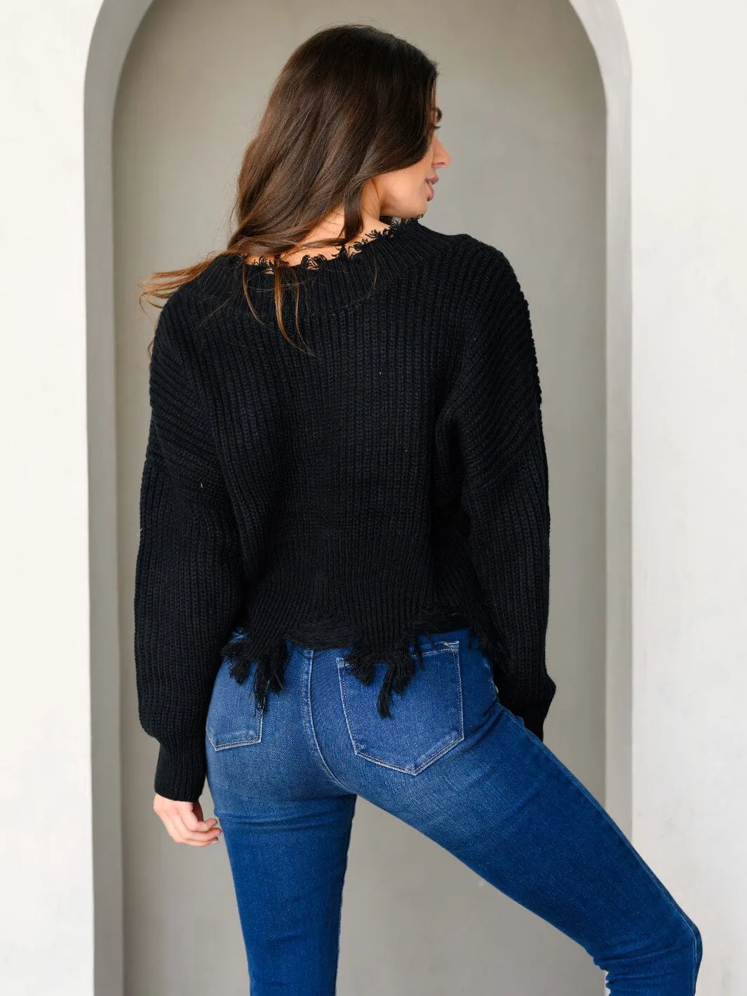 WOMEN'S LONG SLEEVE V-NECK PULLOVER SWEATER