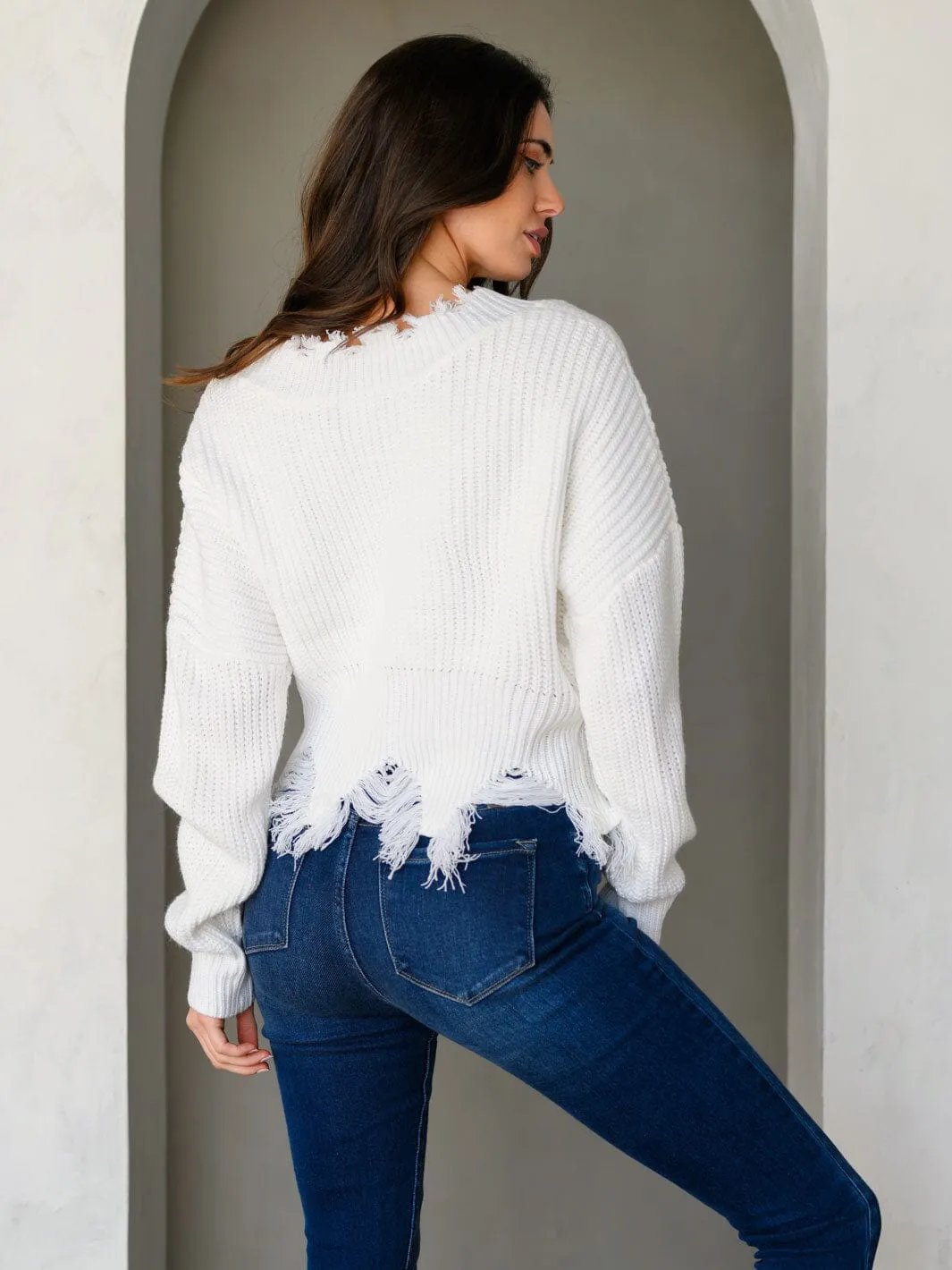 WOMEN'S LONG SLEEVE V-NECK PULLOVER SWEATER