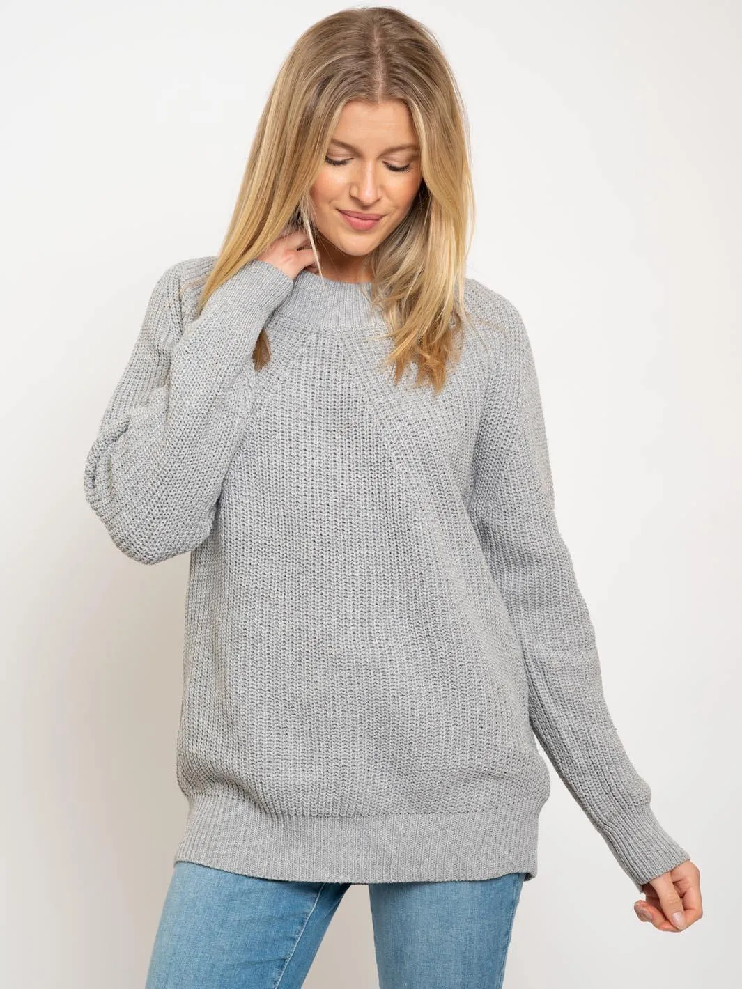 WOMEN'S ROUND NECK SWEATER