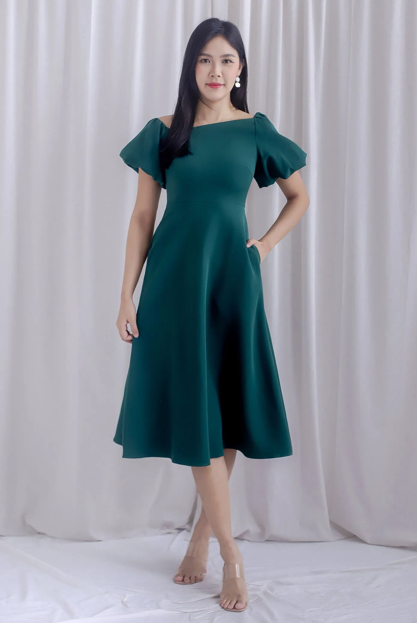 Zendaya Asymm Neckline Puffy Sleeve Dress In Forest Green