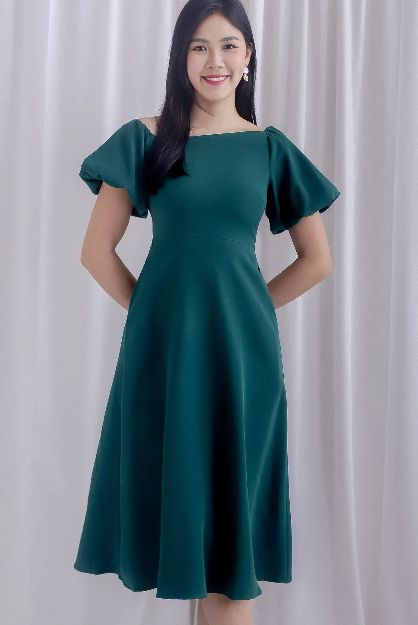 Zendaya Asymm Neckline Puffy Sleeve Dress In Forest Green